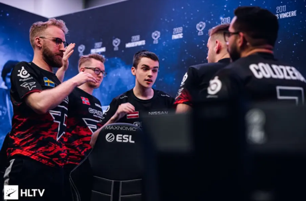 评价出现偏 评价出现偏