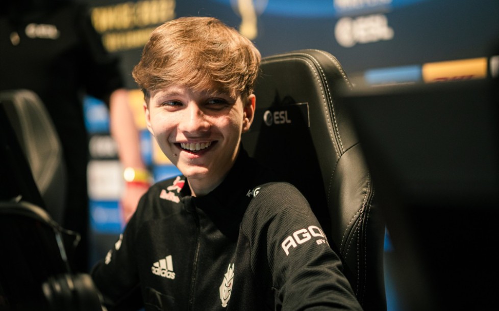 传出人事变 传出人事变